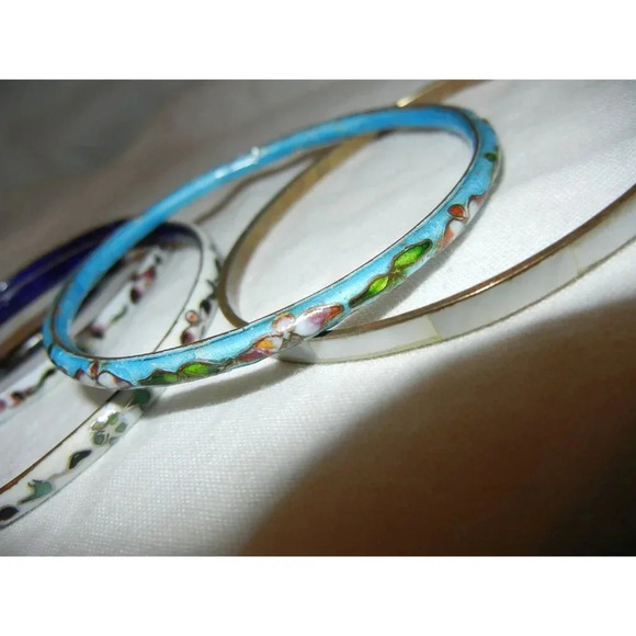 Vintage Cloisonné Enamel Bangle and Mother of Pearl Bracelets Set -five jewelry - Picture 4 of 8